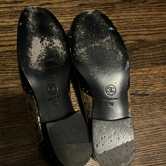 Chanel - patent leather lace up flats in gold and black. Size 38 - Picture 4 of 5